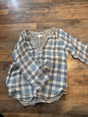 Velvet by Graham & Spencer Blue and Cream Plaid Split V-Neck Tunic